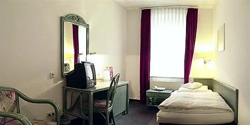 Amadeo 3* 라이프치히